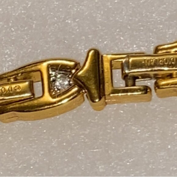 Elegant Gold and Silver Necklace - Picture 3 of 5